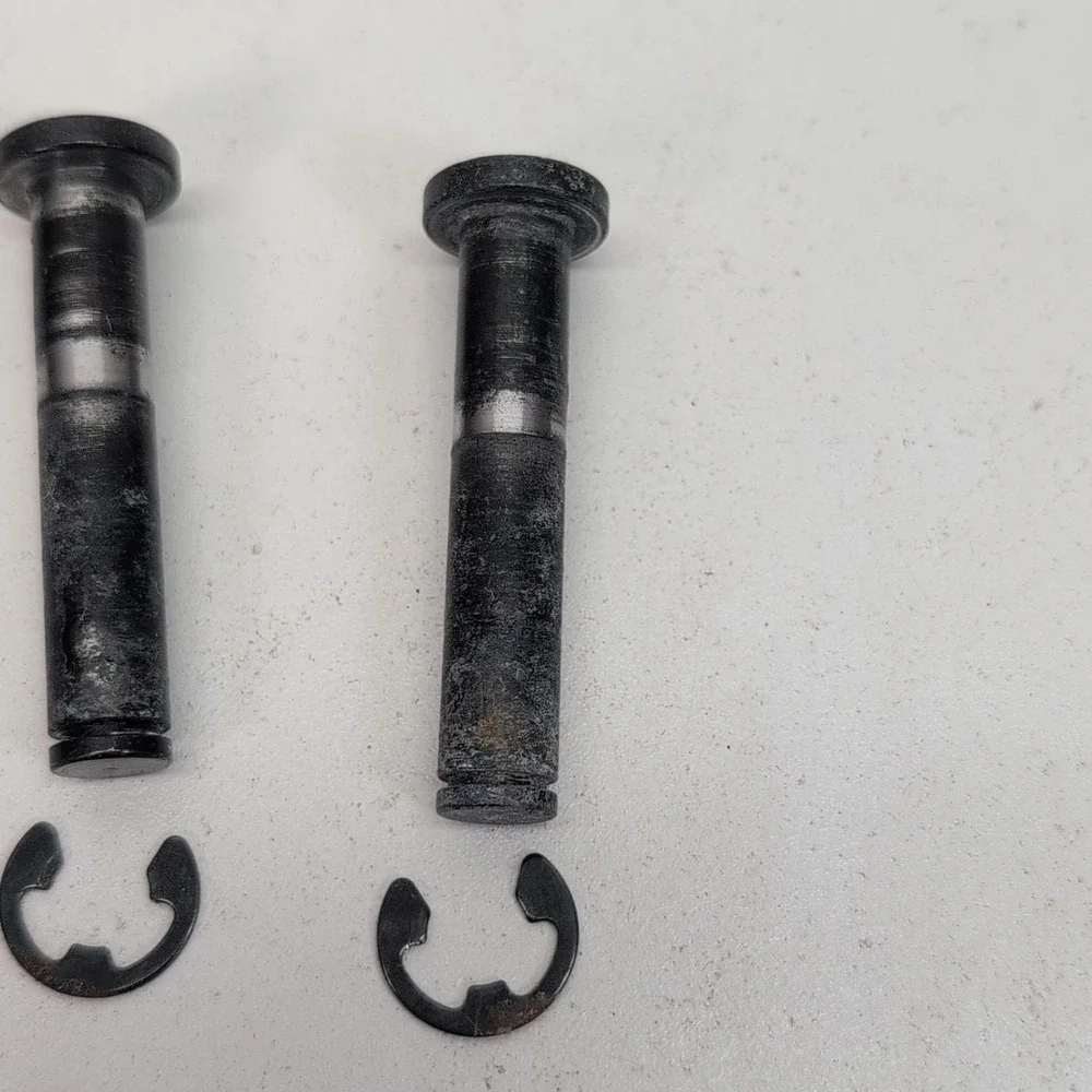 Bissell ProHeat 8920 8930 8960 9200 Carpet Cleaner Wheel Bolts & Clamps